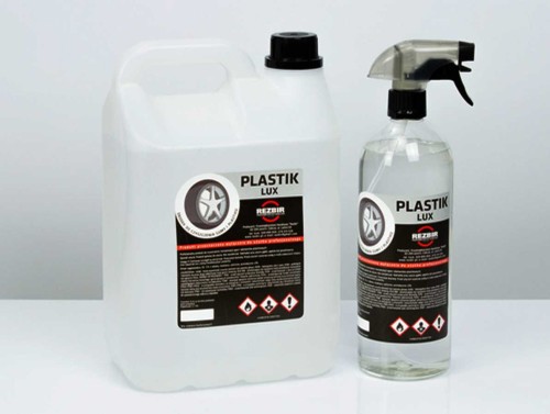 Plastik Lux 1L  do czyszczenia opon i elementów plastikowych